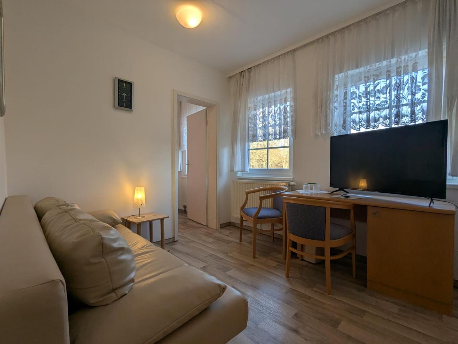 קלוסטר Pension & Restaurant Haus Hiddensee מראה חיצוני תמונה